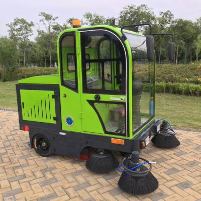 環(huán)衛(wèi)電動(dòng)掃地車多少錢(qián)一臺(tái)？電動(dòng)掃路車哪家好？